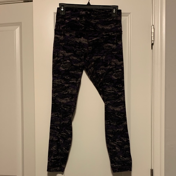 LuluLemon Purple and Black Leggings
Cotton Feel, GUC, Size 6 - Picture 1 of 6